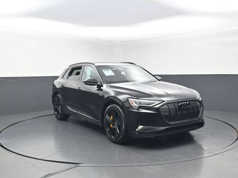 Used 2022 Audi e-tron Premium Plus w/ Premium Plus Package AWD/4WD image 9