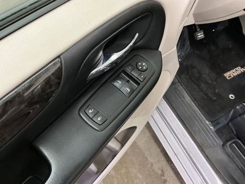 Used 2016 Dodge Grand Caravan SE w/ Quick Order Package 29E SE image 23