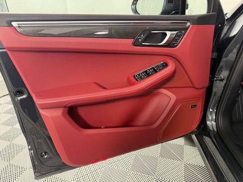 New 2026 Porsche Macan GTS image 14