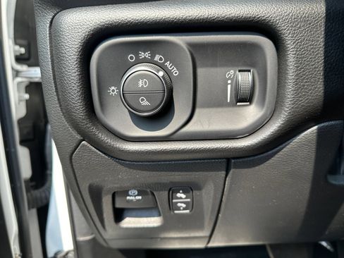Used 2023 RAM 1500 Big Horn AWD/4WD image 19