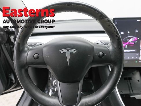 Used 2018 Tesla Model 3 Long Range image 10
