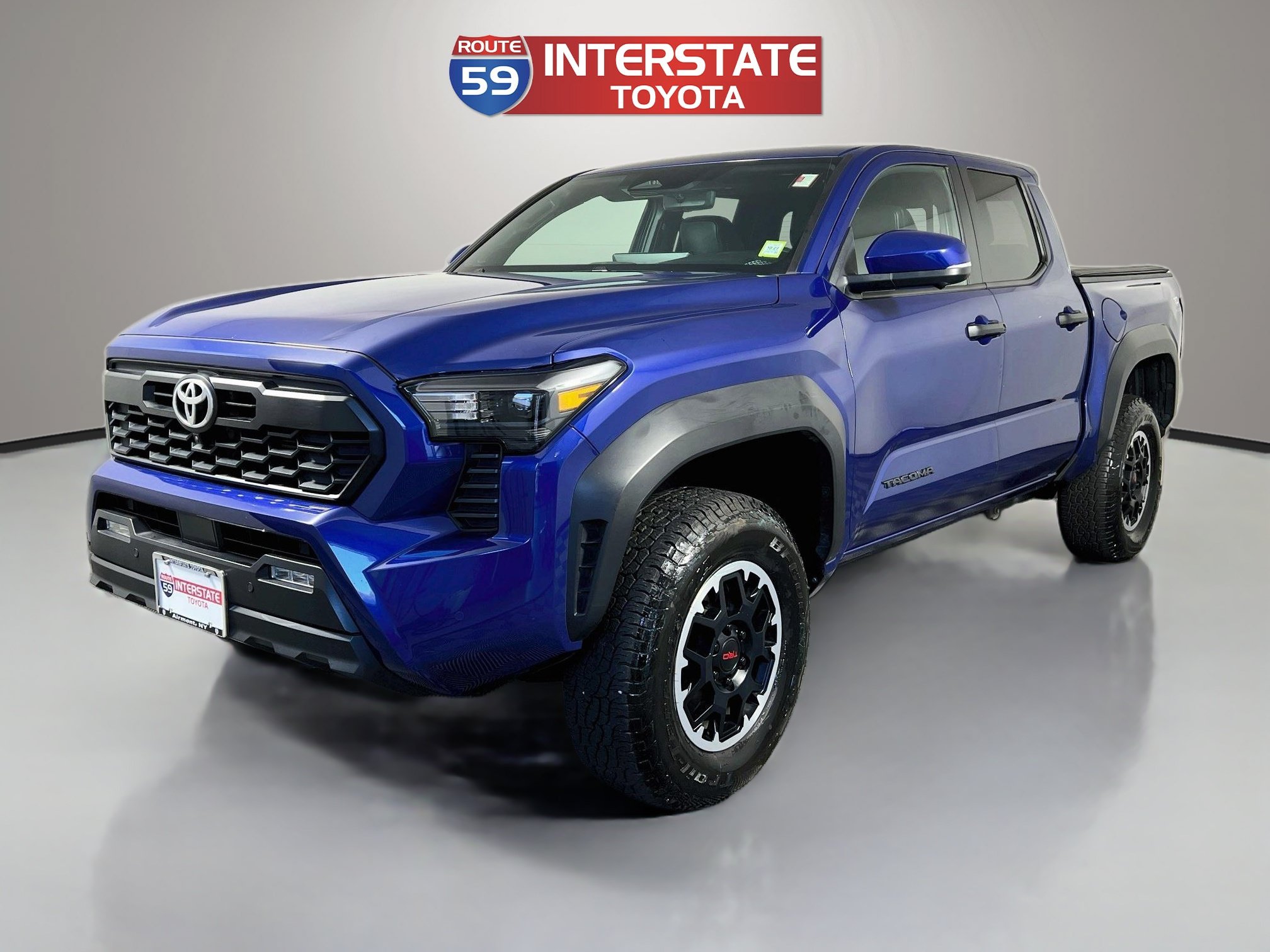 Used 2024 Toyota Tacoma TRD Off-Road w/ TRD Off Road Premium Package AWD/4WD image 3