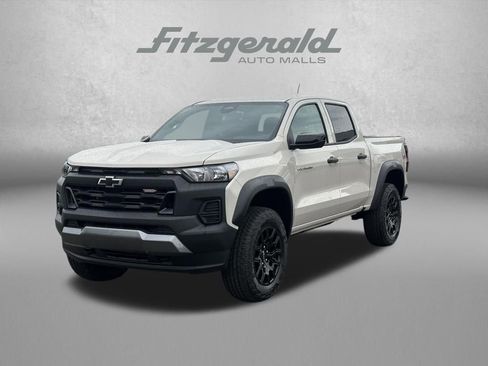 New 2026 Chevrolet Colorado Trail Boss AWD/4WD image 2