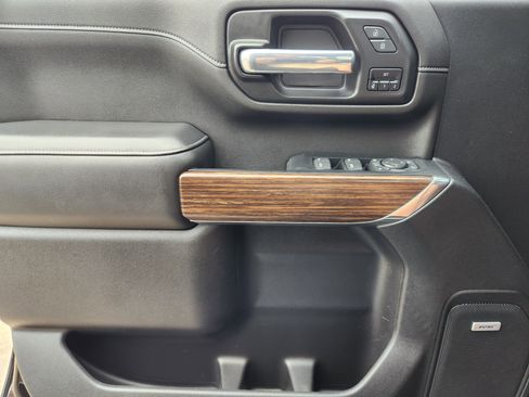 Used 2023 Chevrolet Silverado 2500 High Country image 22