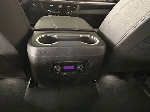 Used 2025 Chevrolet Tahoe LS image 45