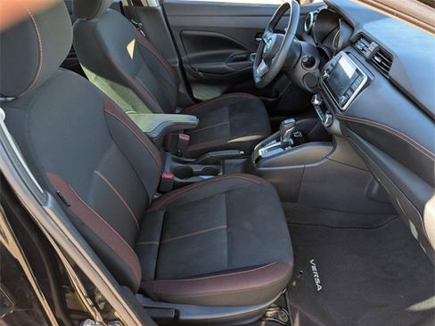 Used 2020 Nissan Versa SR w/ Convenience Package image 29