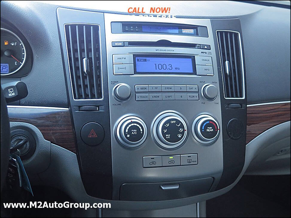 Used 2010 Hyundai Veracruz GLS FWD image 9