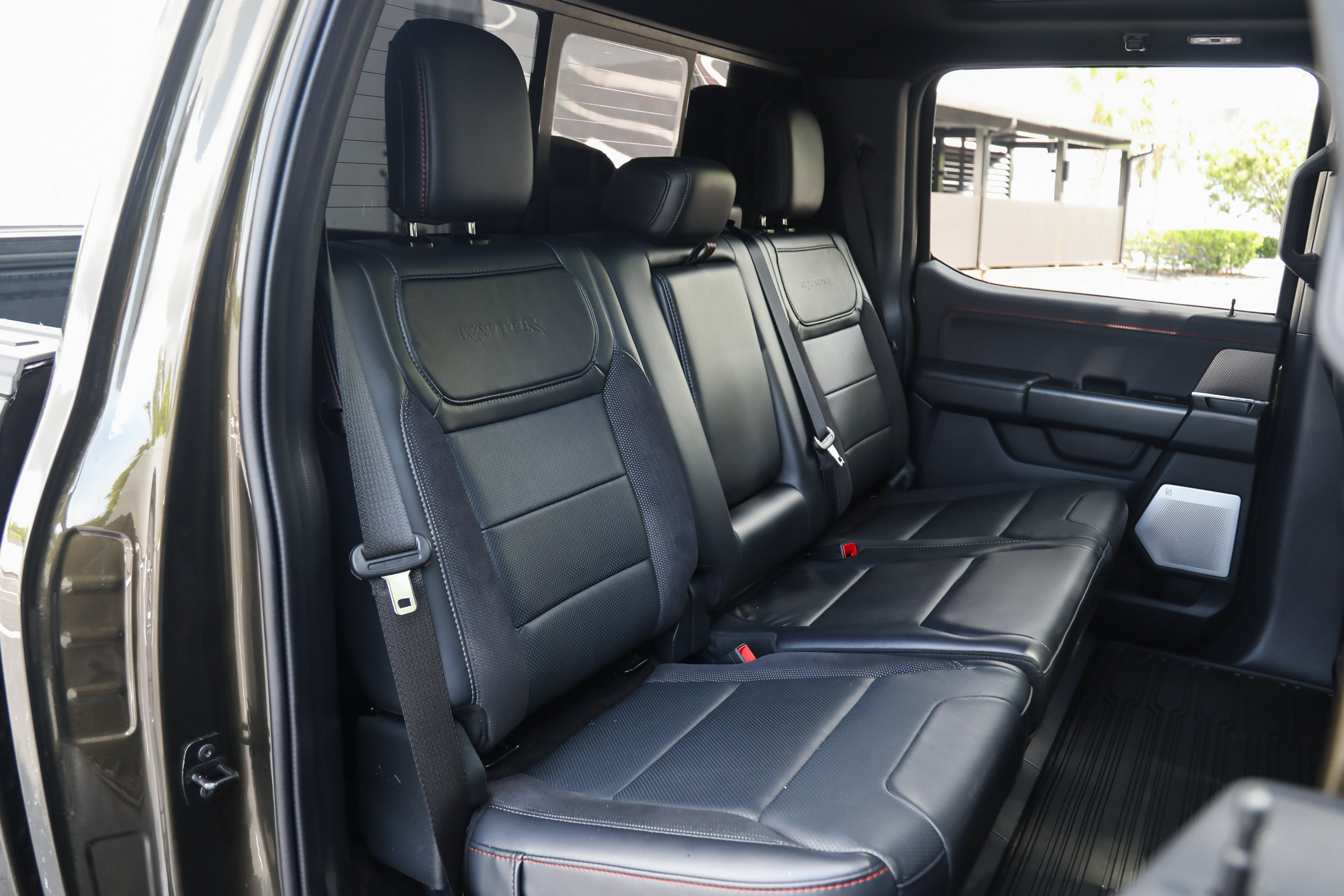 Used 2025 Ford F150 Raptor AWD/4WD image 36