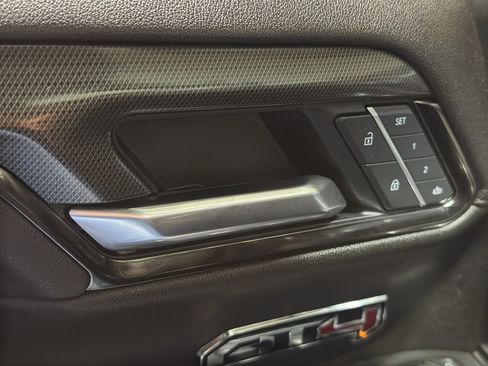 Used 2025 GMC Sierra 1500 AT4 w/ AT4 Premium Package image 39