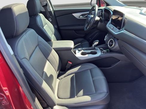 Used 2023 Chevrolet Blazer LT image 9