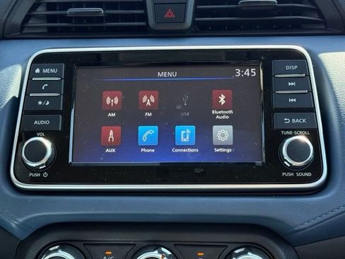 Used 2025 Nissan Versa SV w/ Trunk Package FWD image 19