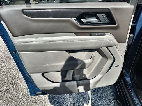 New 2026 GMC Yukon XL Elevation w/ LPO, Floor Liner Package image 15