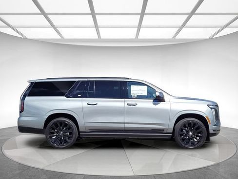 New 2026 Cadillac Escalade ESV Platinum Sport w/ LPO, ONYX Package AWD/4WD image 3