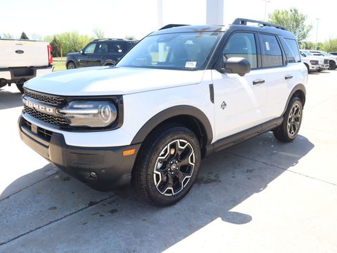 New 2026 Ford Bronco Sport Outer Banks w/ Outer Banks Tech Package+ AWD/4WD image 11