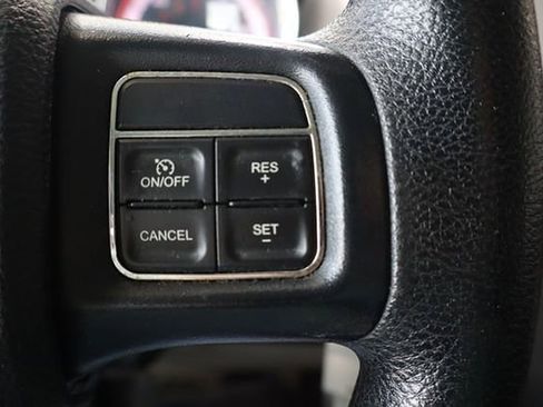 Used 2019 Dodge Grand Caravan SE image 25