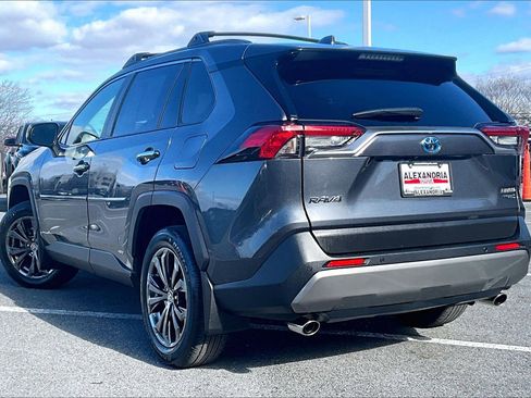 Used 2024 Toyota RAV4 Limited image 11