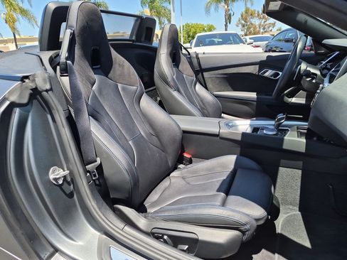 Used 2026 BMW Z4 M40i w/ Premium Package RWD image 31