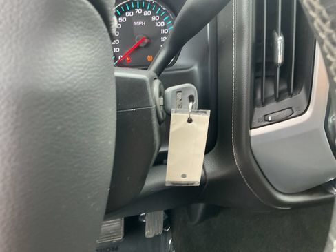 Used 2017 GMC Sierra 1500 SLE w/ SLE Value Package AWD/4WD image 17