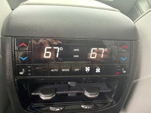 Used 2023 Jeep Grand Cherokee Summit AWD/4WD image 20