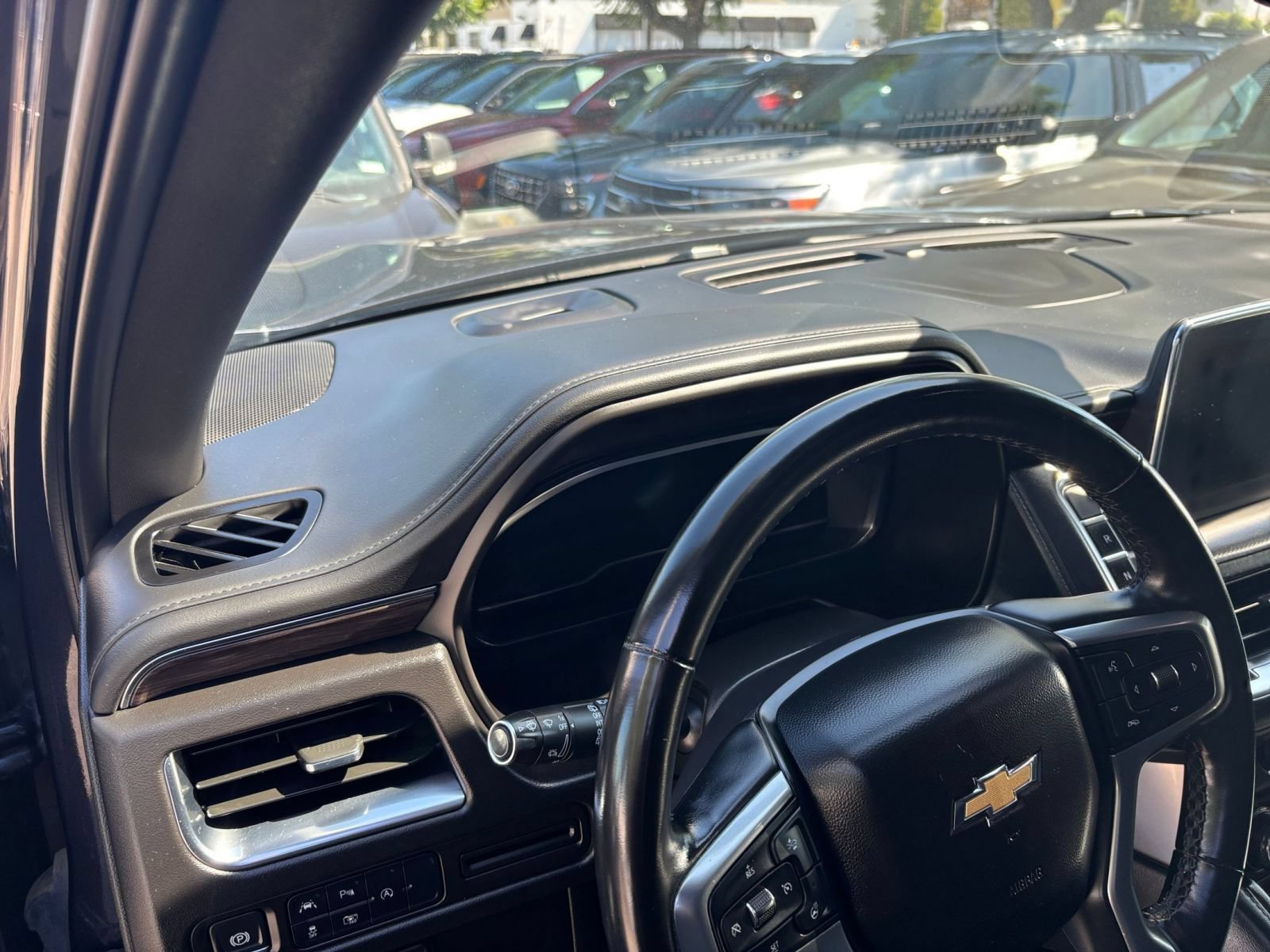 Used 2024 Chevrolet Tahoe LT w/ Luxury Package RWD image 36