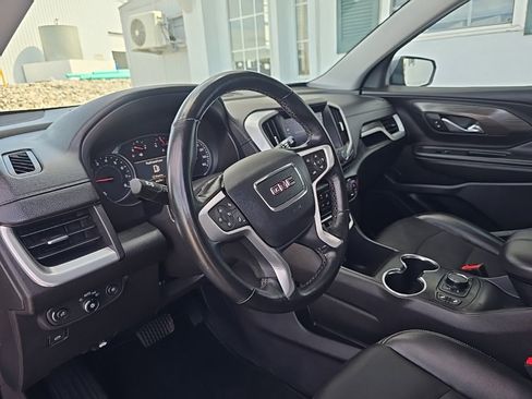Used 2024 GMC Terrain SLT image 14
