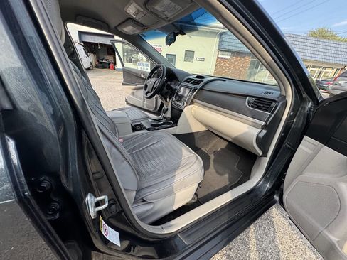 Used 2012 Toyota Camry LE image 36