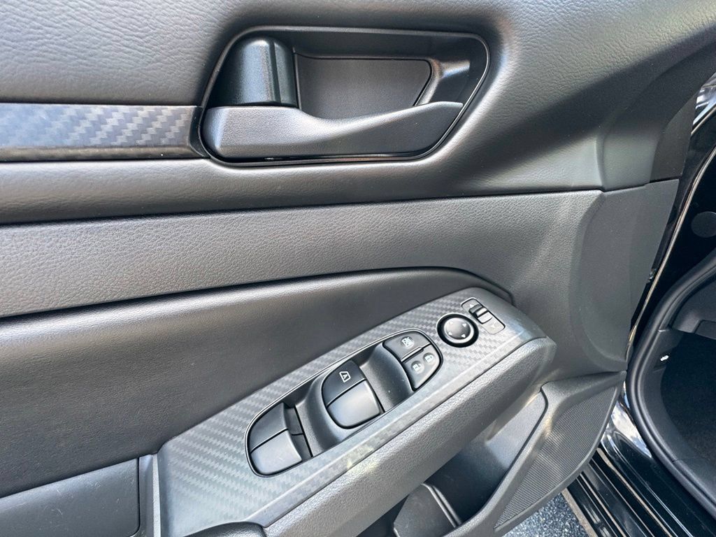 Used 2024 Nissan Altima 2.5 S FWD image 38