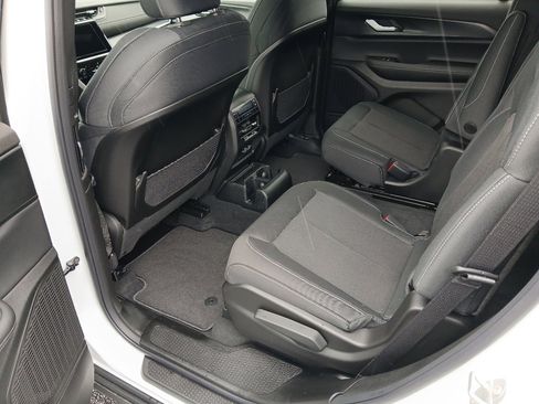 New 2025 Jeep Grand Cherokee L Laredo w/ Luxury Tech Group I image 27