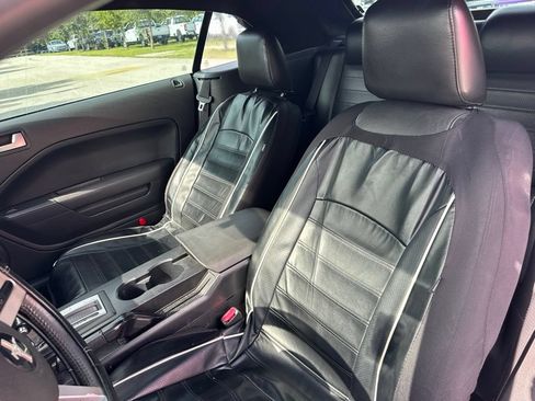Used 2006 Ford Mustang GT Premium RWD image 10