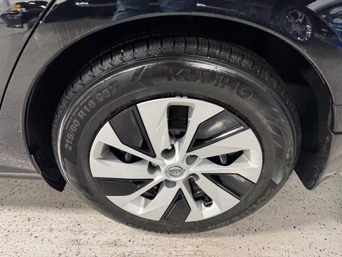 Used 2024 Nissan Altima 2.5 S image 10