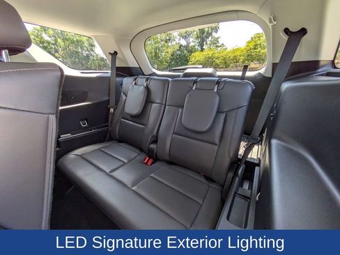 Certified 2025 Ford Explorer Active w/ Active Comfort Package RWD image 14