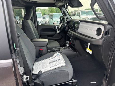 New 2026 Jeep Wrangler Sport AWD/4WD image 21