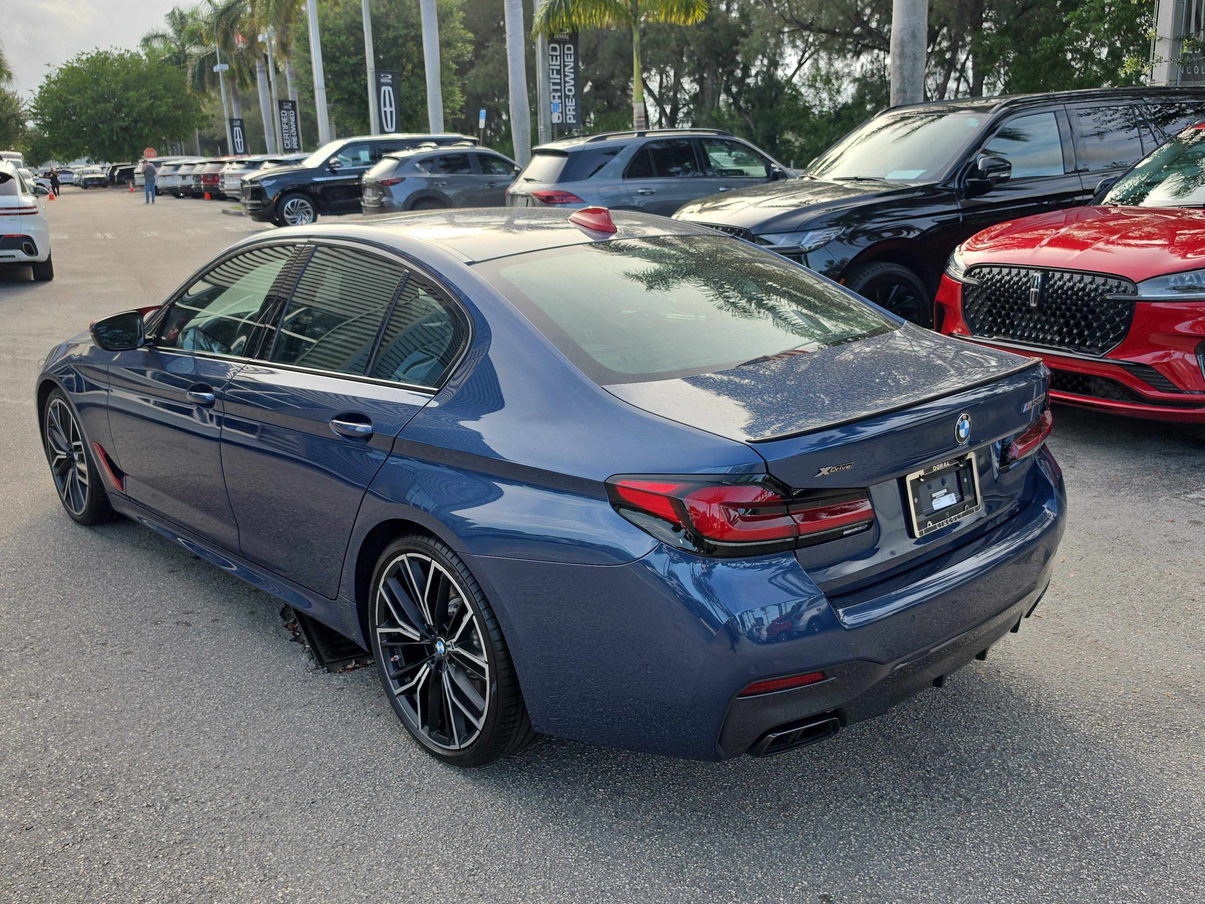 Used 2023 BMW M550i xDrive w/ Executive Package AWD/4WD image 3