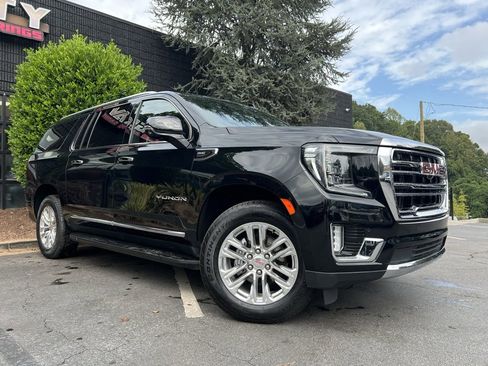 Used 2022 GMC Yukon XL SLT w/ SLT Luxury Package image 7