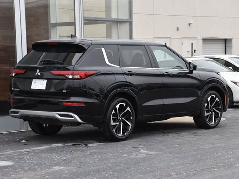 Used 2024 Mitsubishi Outlander SE image 8
