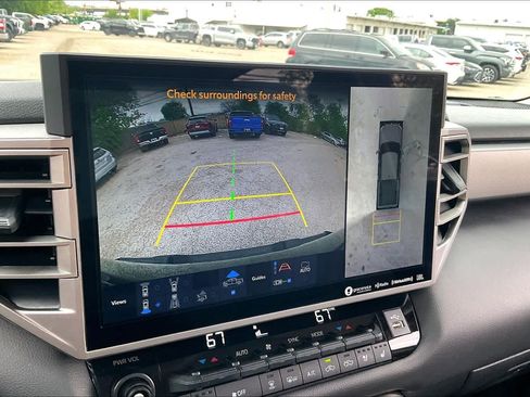 Used 2024 Toyota Tundra Limited AWD/4WD image 26