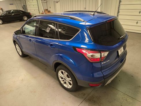 Used 2018 Ford Escape SE FWD image 5