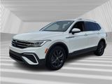 Certified 2022 Volkswagen Tiguan SE w/ Panoramic Sunroof Package image 6