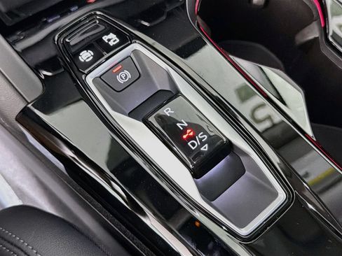 Certified 2025 Audi Q5 Premium Plus w/ Premium Plus AWD/4WD image 16
