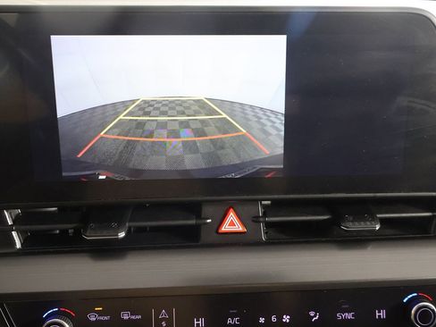 Used 2023 Kia Sportage EX image 40