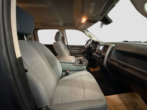 Used 2017 RAM 1500 Express image 26