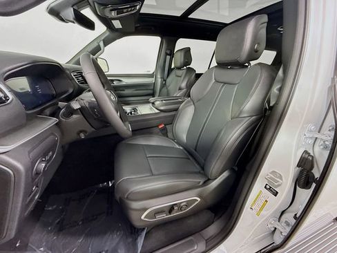 New 2026 Jeep Grand Wagoneer Limited AWD/4WD image 22