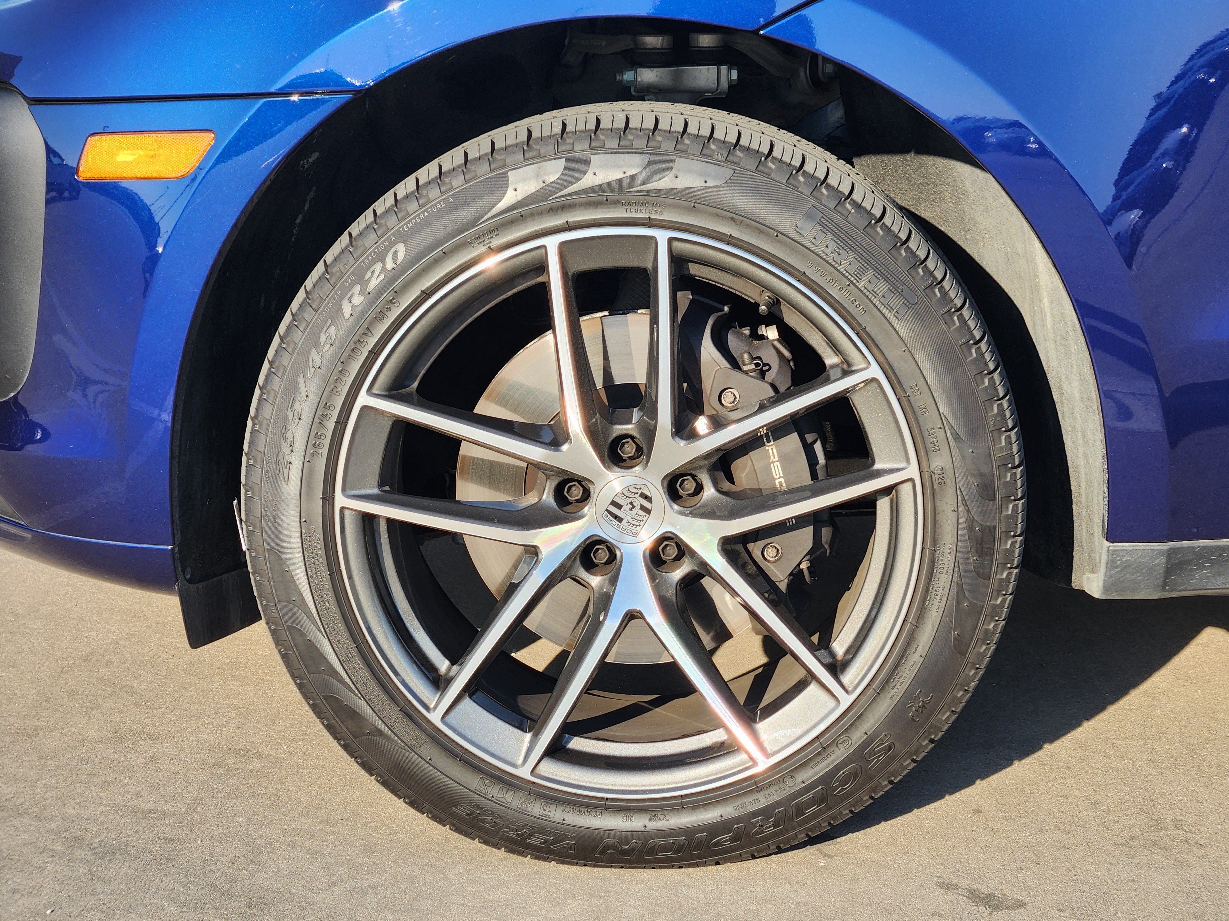 Certified 2026 Porsche Macan AWD/4WD image 14