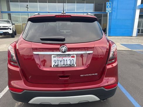 Used 2022 Buick Encore Preferred w/ Safety Package image 9