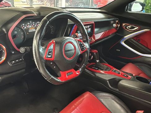 Used 2017 Chevrolet Camaro SS RWD image 12