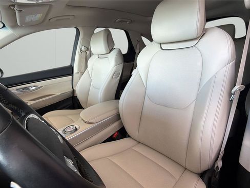 Used 2025 Genesis GV70 2.5T w/ Select Package AWD/4WD image 10