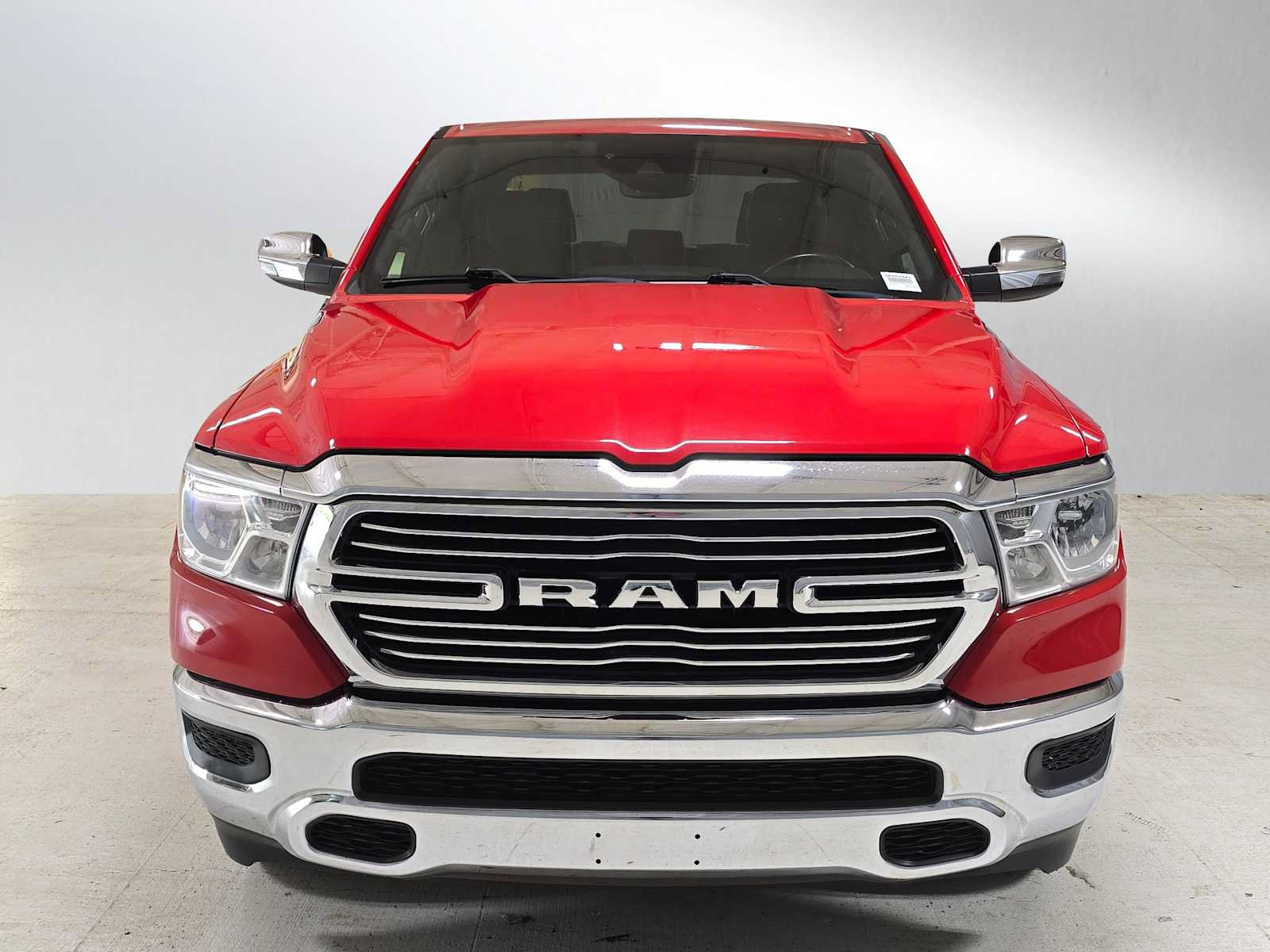 Used 2023 RAM 1500 Laramie AWD/4WD image 8