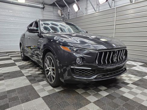 Used 2022 Maserati Levante GT AWD/4WD image 4