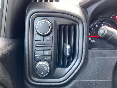 Used 2024 Chevrolet Silverado 2500 Custom w/ Custom Convenience Package AWD/4WD image 33