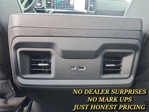 New 2025 Chevrolet Silverado 1500 RST image 21